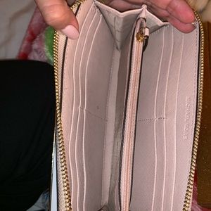 Michael Kors Bags - Used Michael Kors wallet Michael Kors Bags - Used Michael Kors wallet